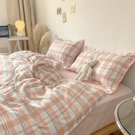 Scandinavian Fashion Quilt Sets with Soft Plaid Sheets