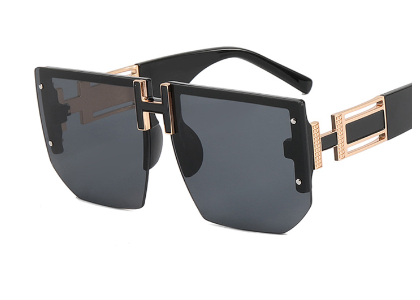 HER- she is the moment, Signature H Frame Sunglasses ￼