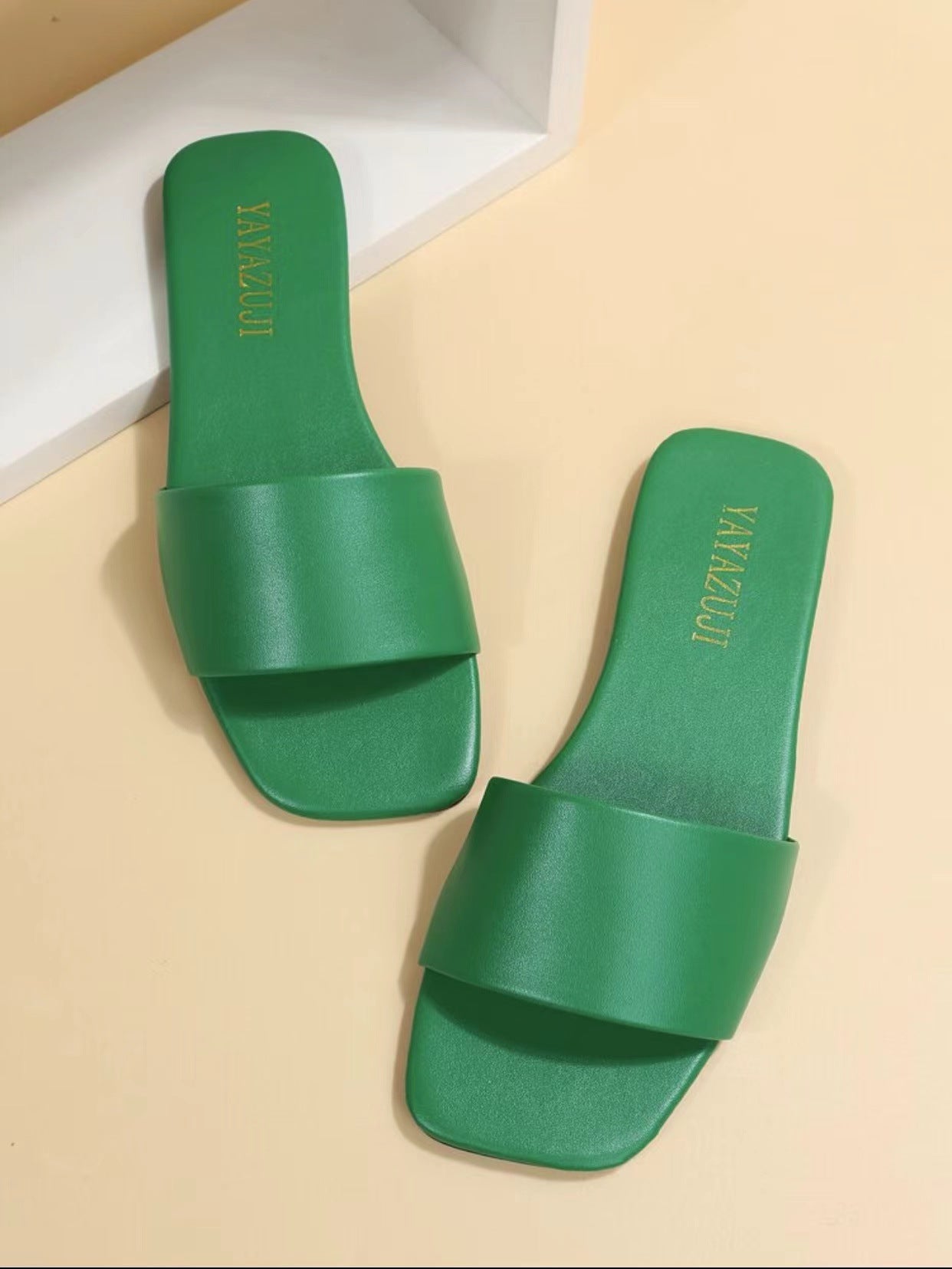 Ladies Comfortable Flat Square Head Beach Sandals