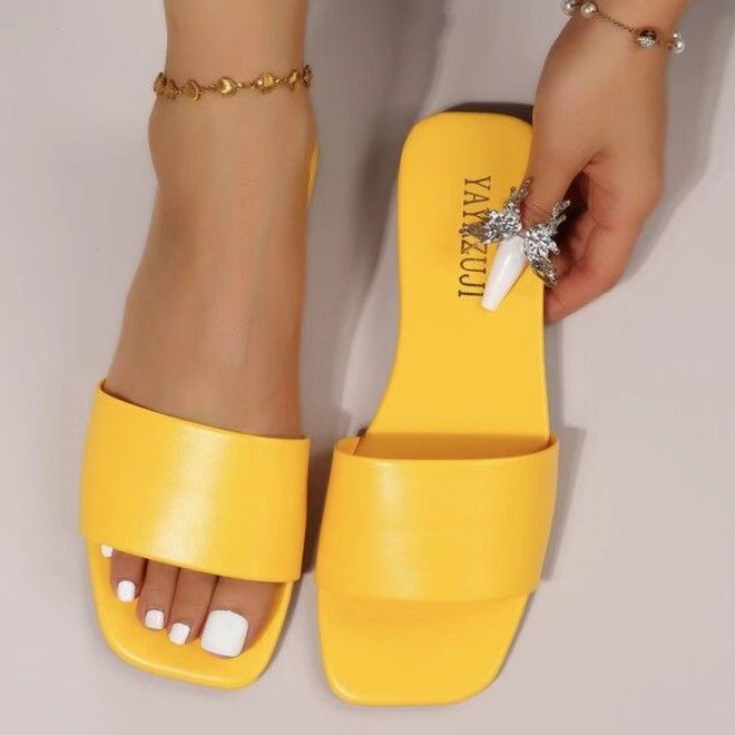 Ladies Comfortable Flat Square Head Beach Sandals